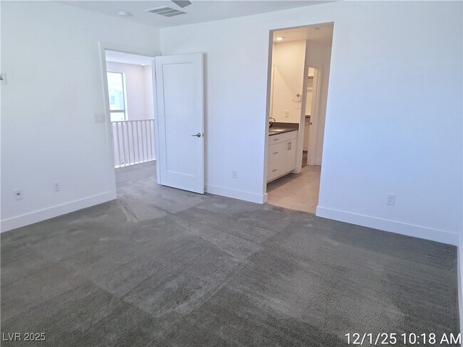 Building Photo - 3210 Centano Ave