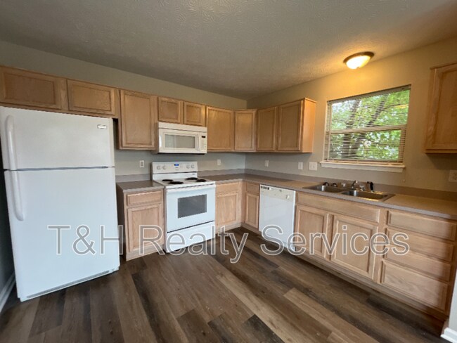 Building Photo - 9204 Symphony Way