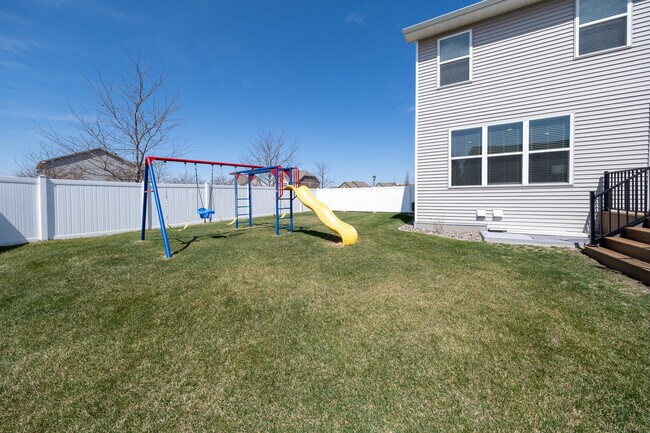 Building Photo - 15430 Eagle Creek Way