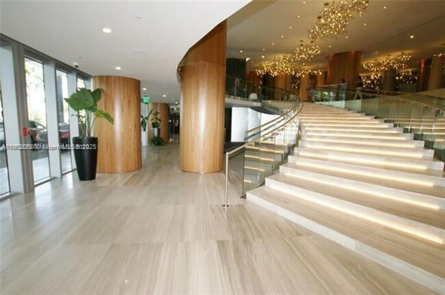 Building Photo - 488 NE 18th St