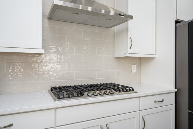 Building Photo - 5972 E Sinclair St