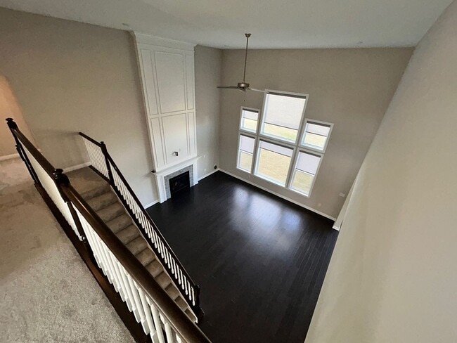 Building Photo - Home For Lease
