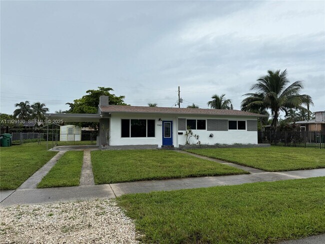 Building Photo - 19401 NE 1st Ave