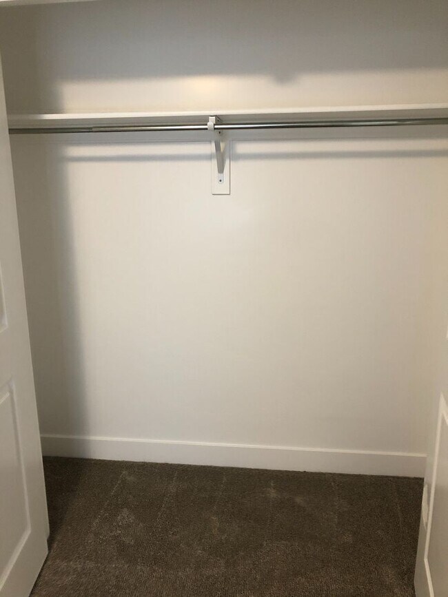 Building Photo - AMAZING HOME IN SOUGHT AFTER EXCHANGE DEVELOPMENT W/ 2 CAR GARAGE