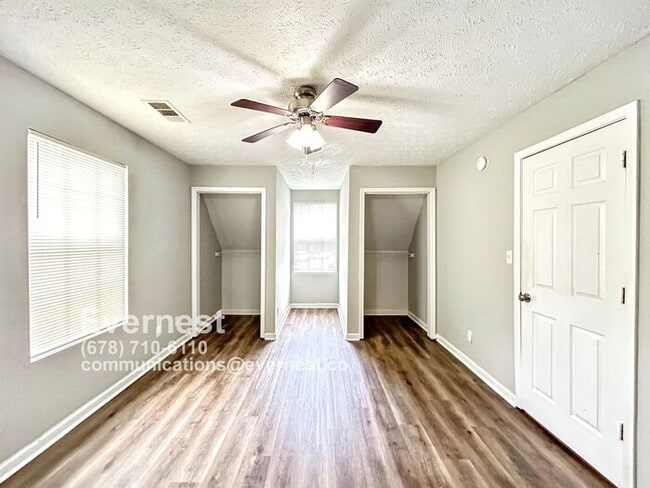 Building Photo - 3-Bedroom, 2-Bath Home with Serene Natural...