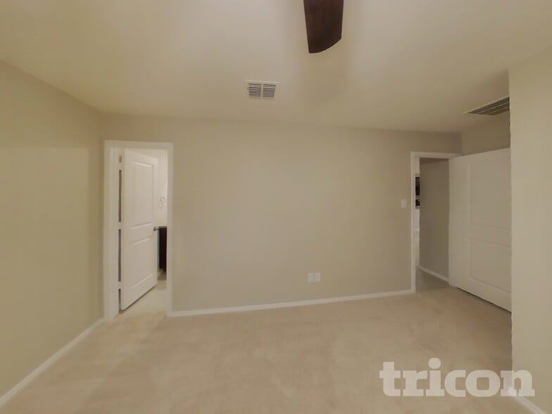 Building Photo - 1392 Wavelet Dr