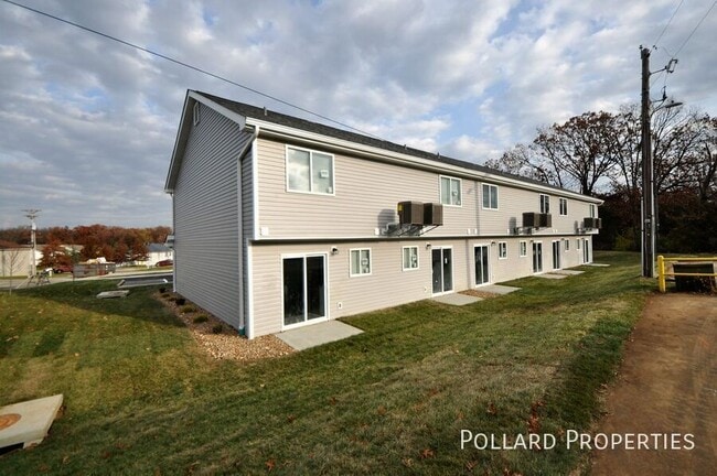 Building Photo - 1060 Arlington Way