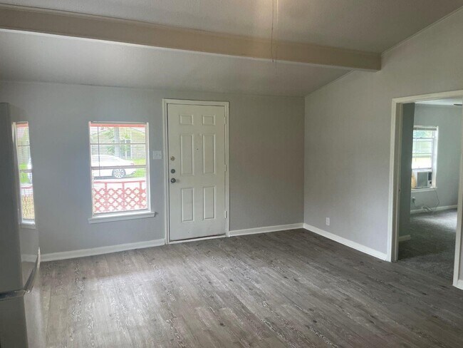 Building Photo - 4617 3rd St