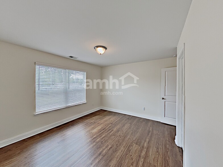 Building Photo - 1211 Bordeau Way