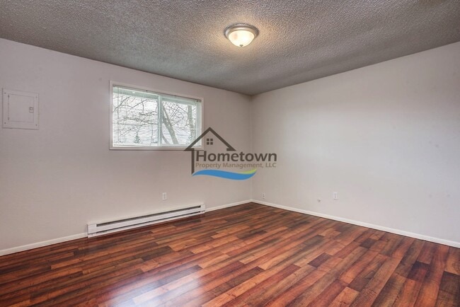 Building Photo - 110 E Borah Ave