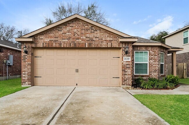 Primary Photo - 21219 Slate Bend Dr