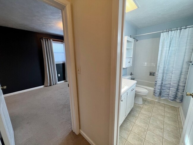 Building Photo - Charming Home - 2 Bedrooms 2 Bathroom - Mo...