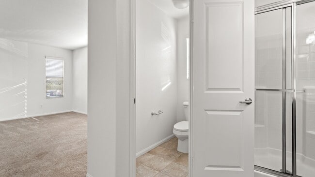 Building Photo - 2BR Townhouse in Imperial Beach with Washer/Dryer and Garage!