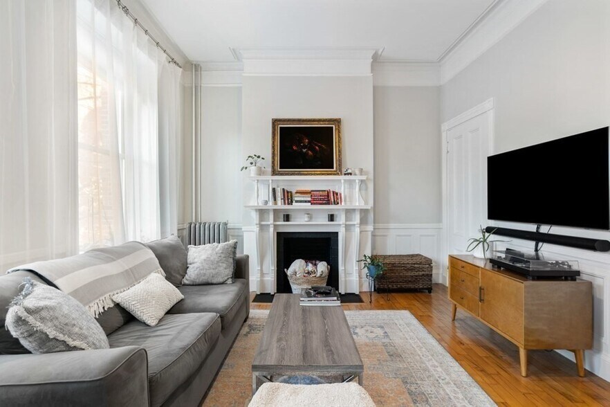 Building Photo - 1411 Washington St