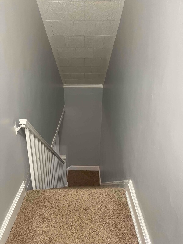 Building Photo - 16 Barney Pl