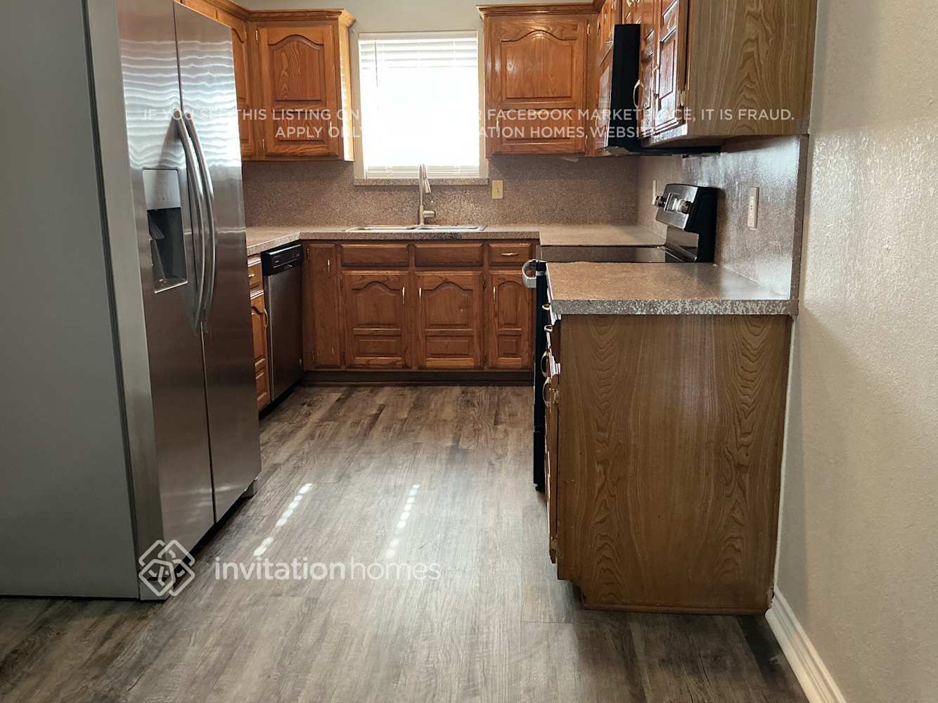 Building Photo - 804 E Aimee St