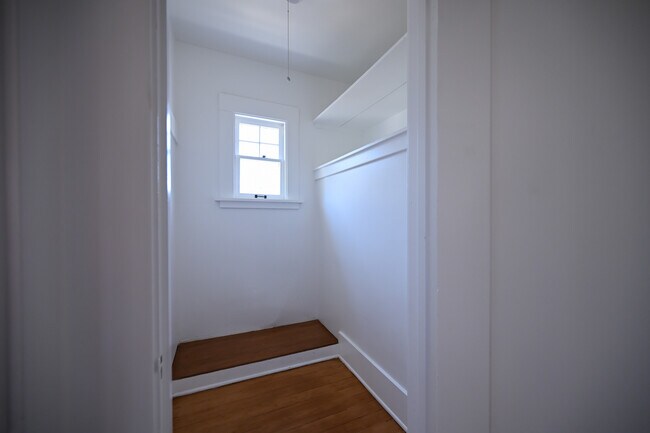 Building Photo - 1208 24th St