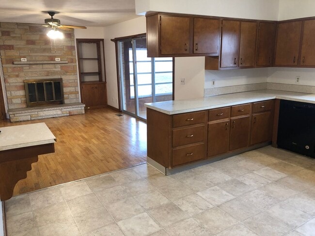 Building Photo - 7820 E Mt Hope Hwy