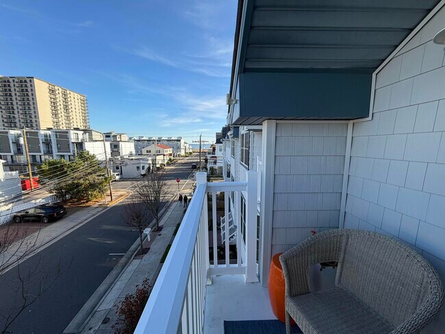 Building Photo - 26 S Coolidge Ave