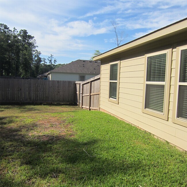 Building Photo - 9805 Cold Creek Dr