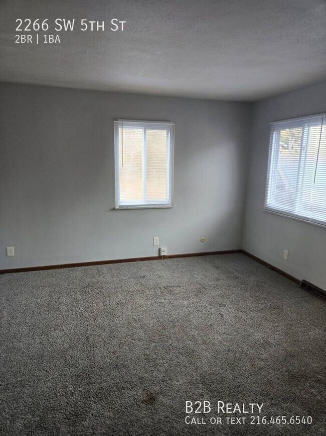 Building Photo - 2266 5th St SW