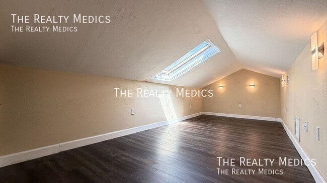 Building Photo - 35 Hill Ave