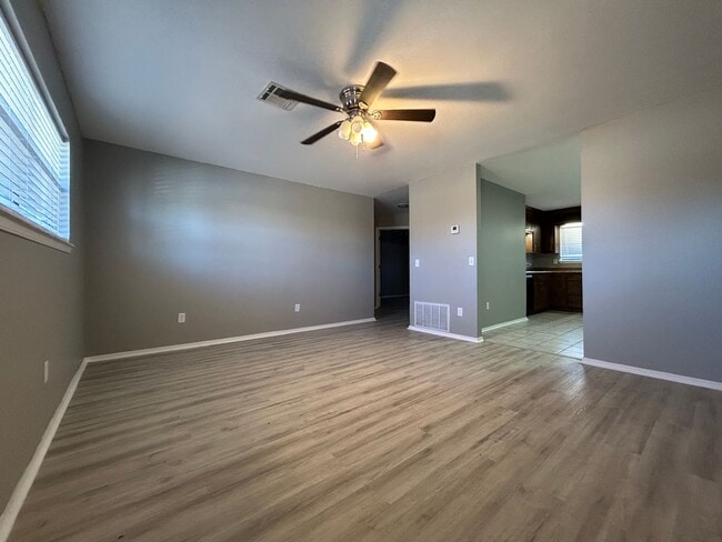 Building Photo - 1122 S 26th St