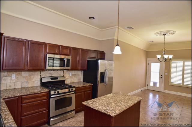 Building Photo - 3 bedroom in El Paso TX 79912