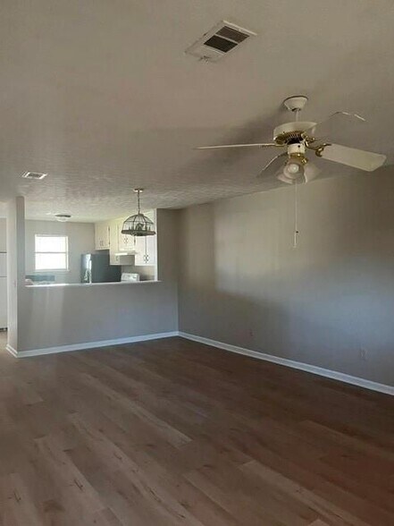 Building Photo - 1290 Knoll Ct NW