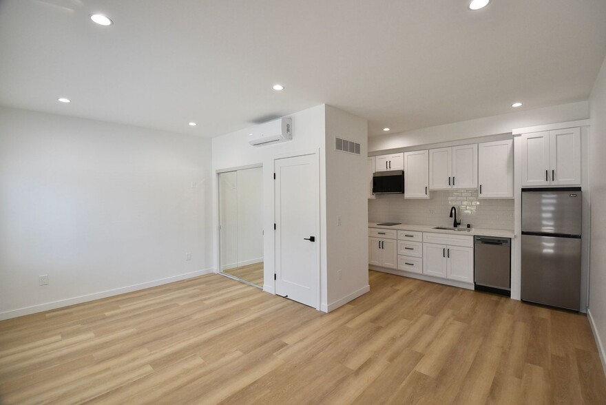 Building Photo - 2683 34th St