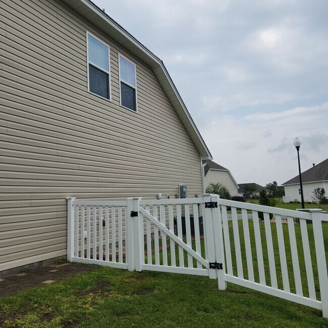 Building Photo - Four Bedroom Home, Long Term Rental - Conway, SC