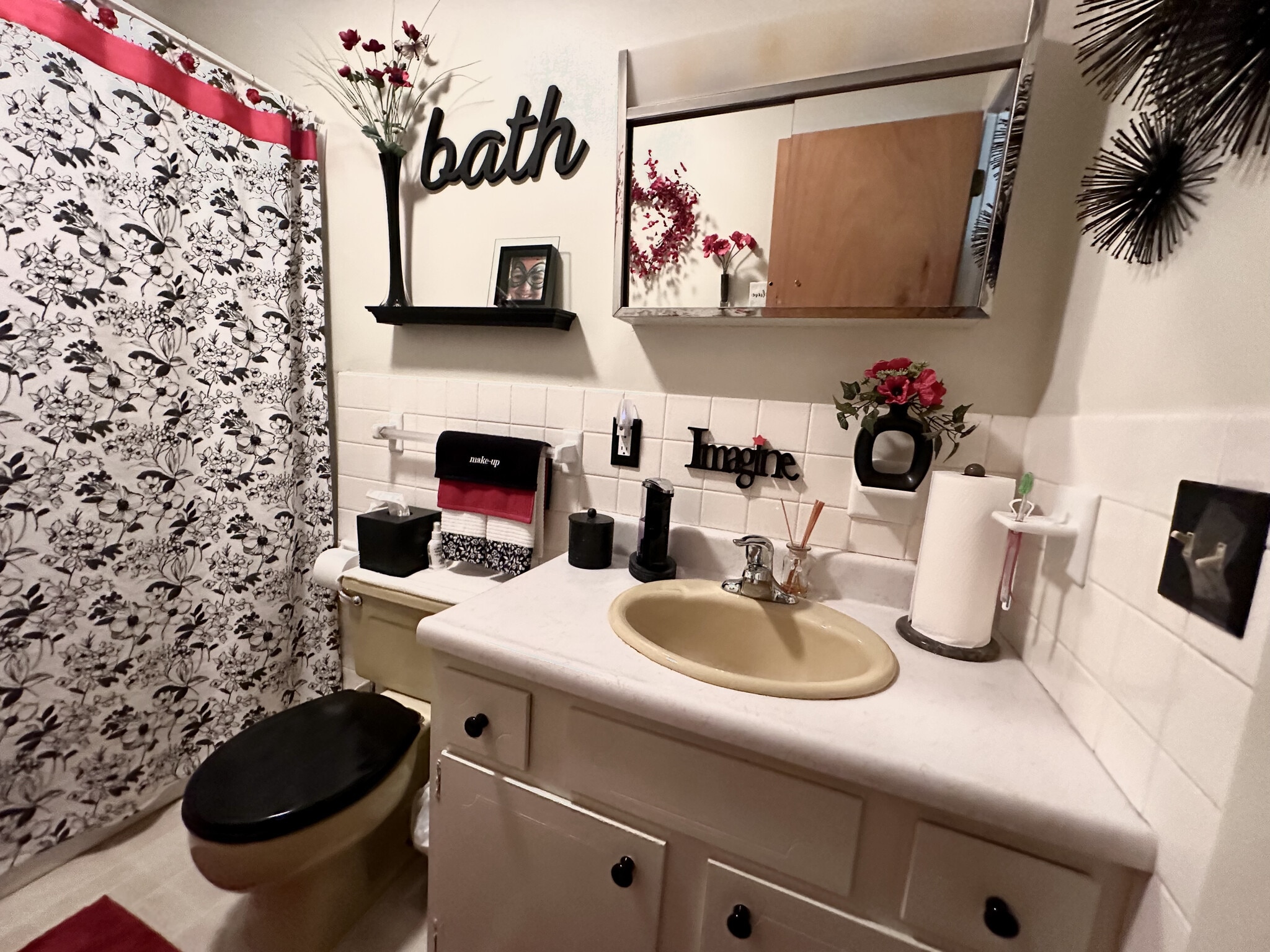 Building Photo - 295 Macrae Rd