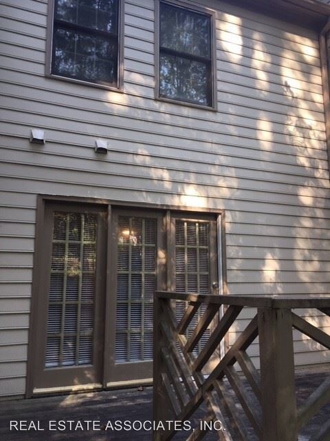 Building Photo - 2 br, 2.5 bath House - 3309 Coachman's Way