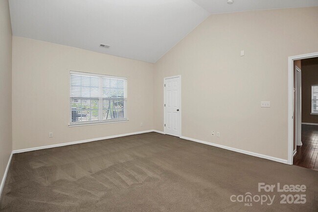 Building Photo - 10323 Dominion Village Dr