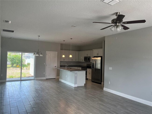 Building Photo - 409 Danube Dr