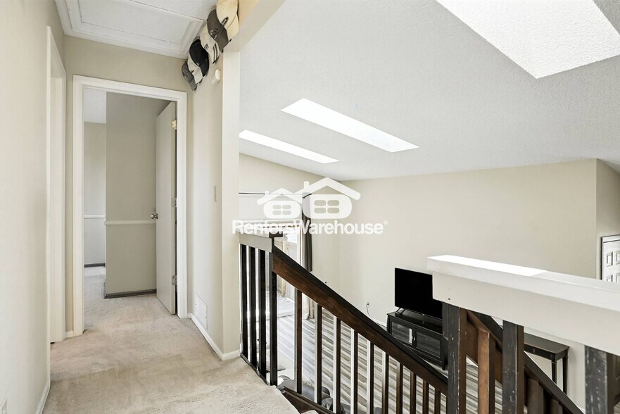 Building Photo - 131 Grouse Pl