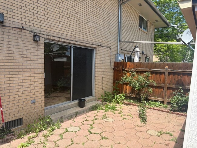 Building Photo - Updated 3bd/2.5ba Townhome in Lakewood