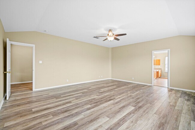 Building Photo - 137 Red Hawk Ridge