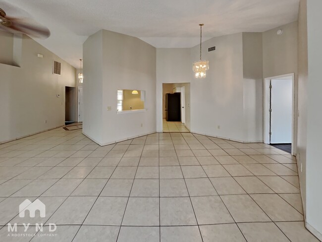 Building Photo - 11211 Sailbrooke Dr