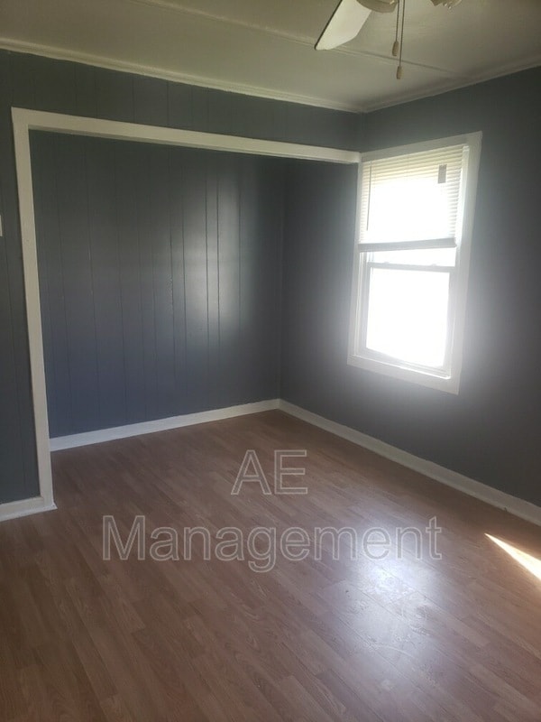 Building Photo - 163 Choate St