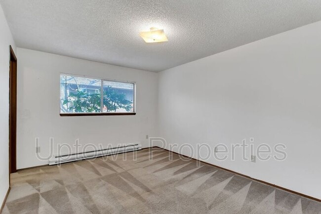 Building Photo - 5660 SW 180th Ave