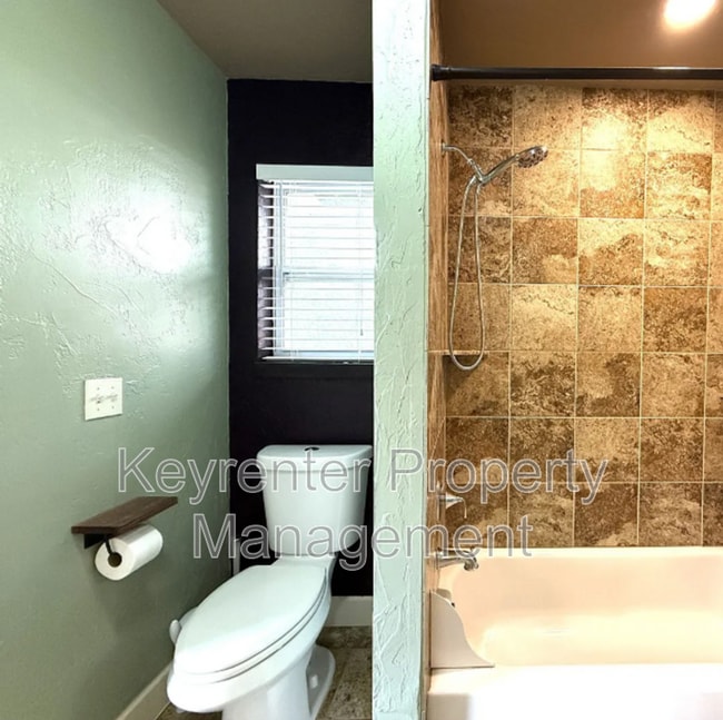 Building Photo - 5324 Eden Dr