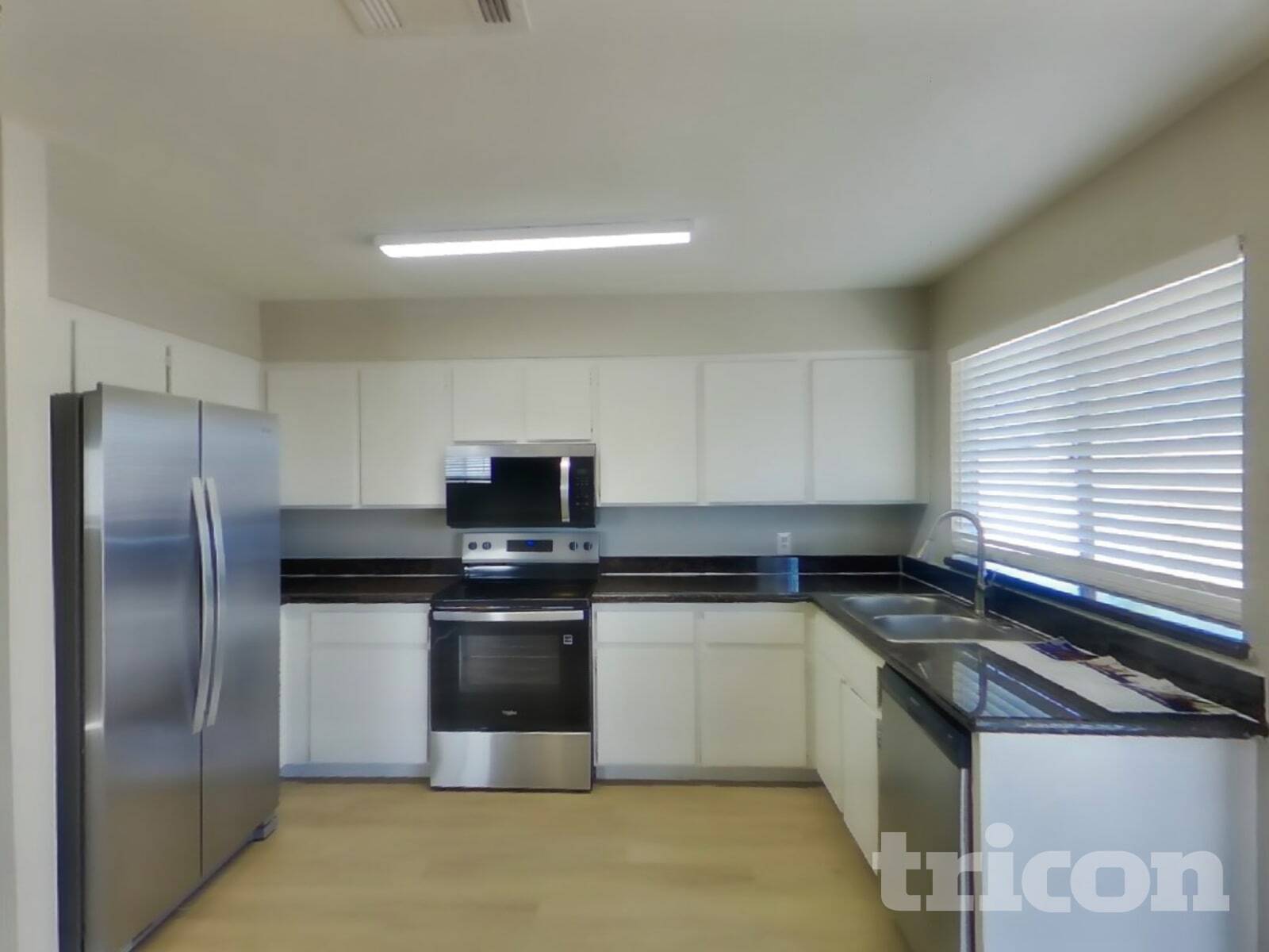 Building Photo - 7331 W Mountain View Rd