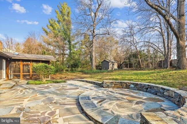 Building Photo - 6154 Beachway Dr