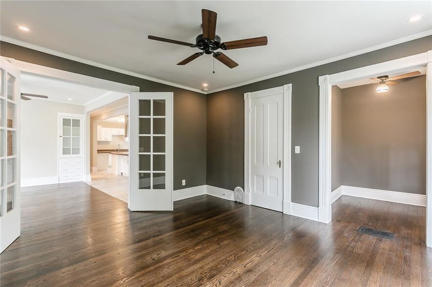 master bedroom - 513 Oxford St
