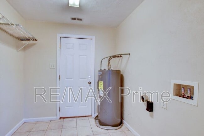 Building Photo - 2808 Arcadia Ave