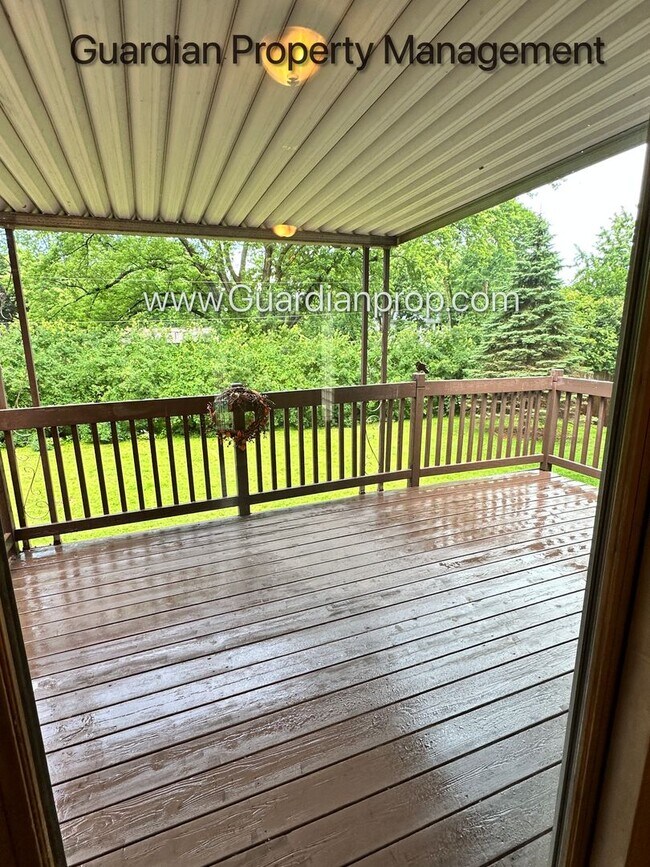 Building Photo - South West Bloomington Single Family Home,...