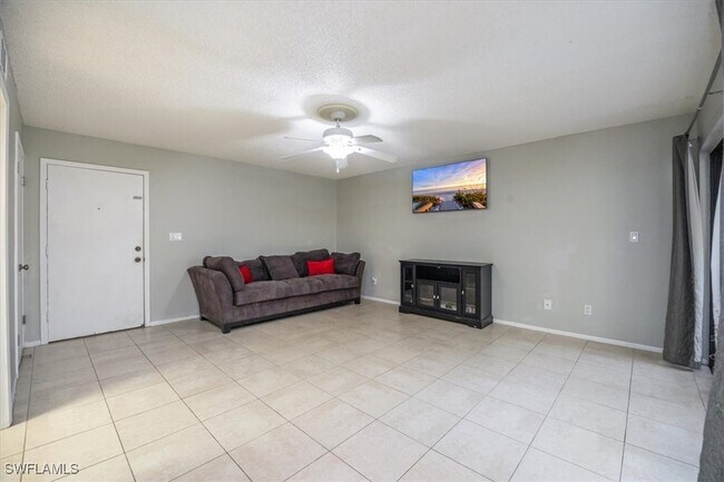Building Photo - 3635 Boca Ciega Dr