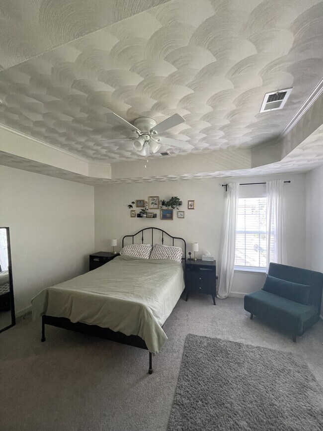 Building Photo - 5268 Pirata Pl