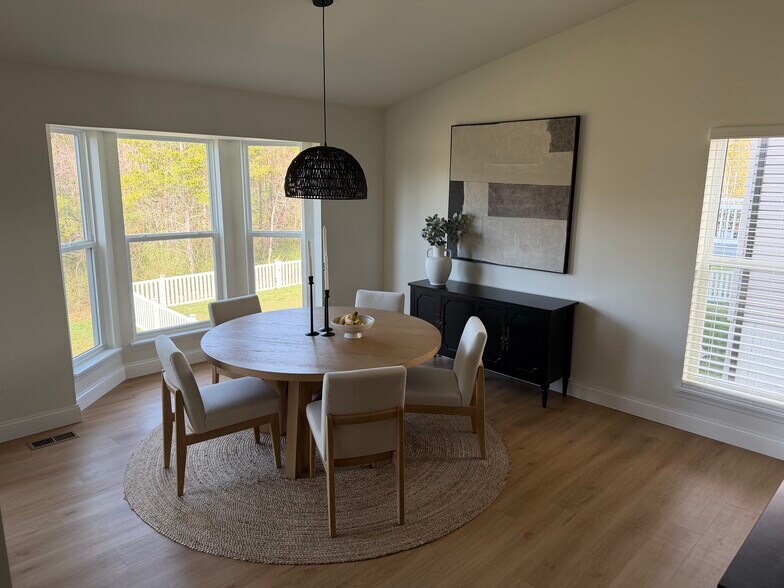 Dining room with view of bay window - 4977 Knotty Alder Dr